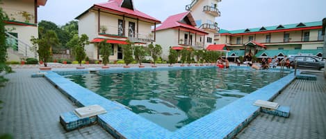 Indoor pool, outdoor pool