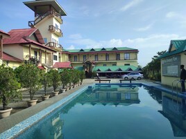 Indoor pool, outdoor pool