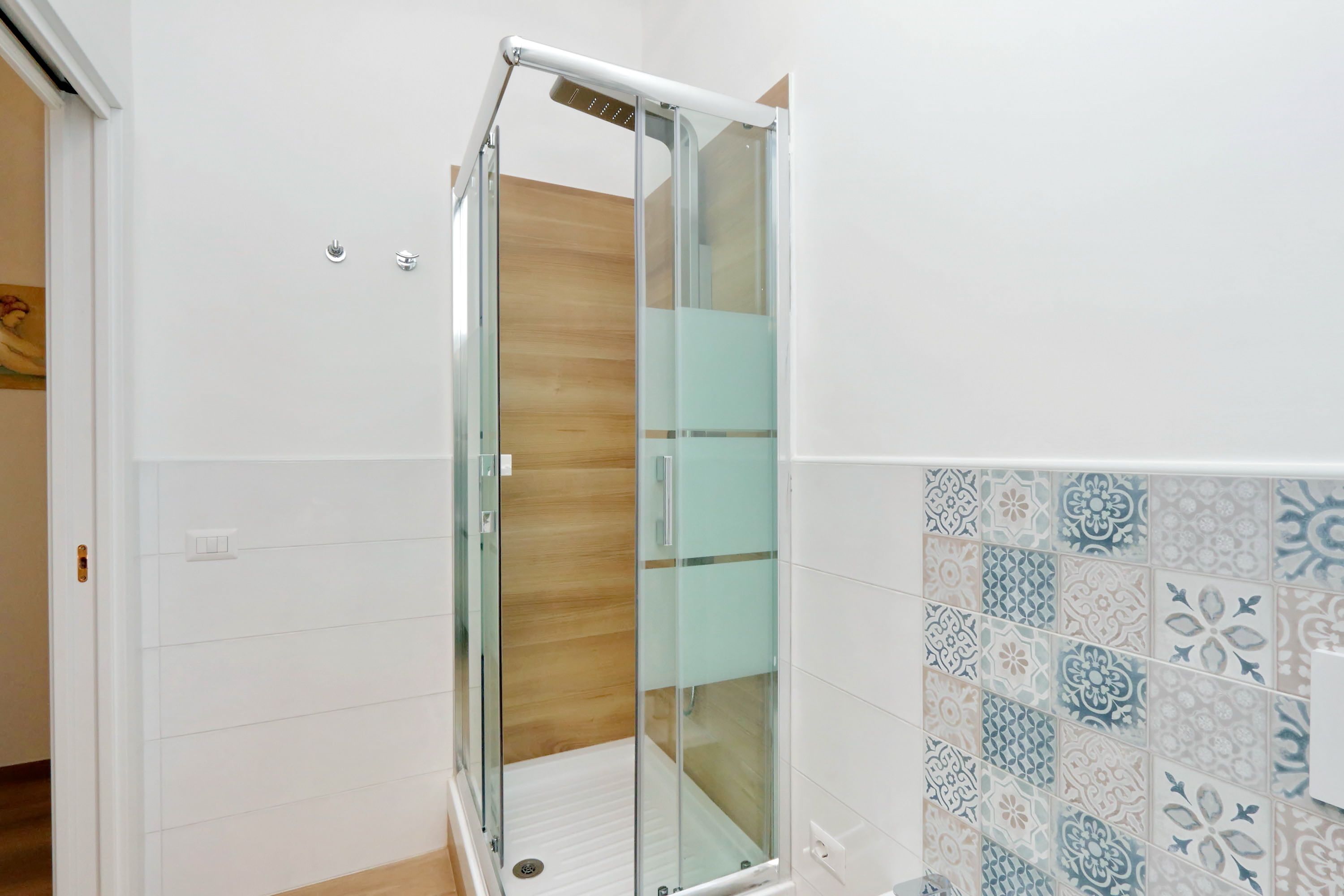Bathroom shower