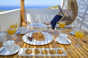 Terrace/patio - Milos Zen Suites (Milos)