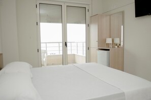 Free cribs/infant beds, free WiFi - Hotel Vala (Durres)