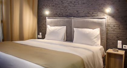 Athlos Hotel
