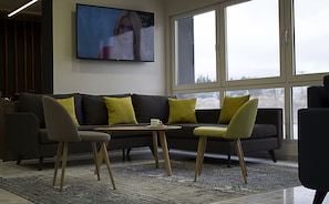 Lobby sitting area - Athlos Hotel (Kalamaria)