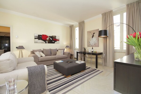 Apartment, 2 Bedrooms | Living room