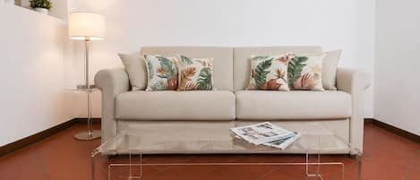Departamento, 2 habitaciones | Área de sala de estar | Televisión de pantalla plana, Netflix y servicios de streaming