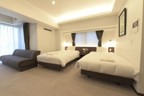 Standard Corner Twin Room, Non Smoking | Egyptian cotton sheets, premium bedding, down duvets, in-room safe - Hotel Brilio Asakusabashi (Tokyo)
