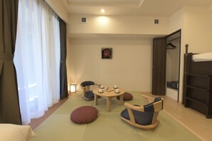 Japanese Western Style Corner Family Room, Non Smoking | Egyptian cotton sheets, premium bedding, down comforters, in-room safe - Hotel Brilio Asakusabashi (Tokyo)