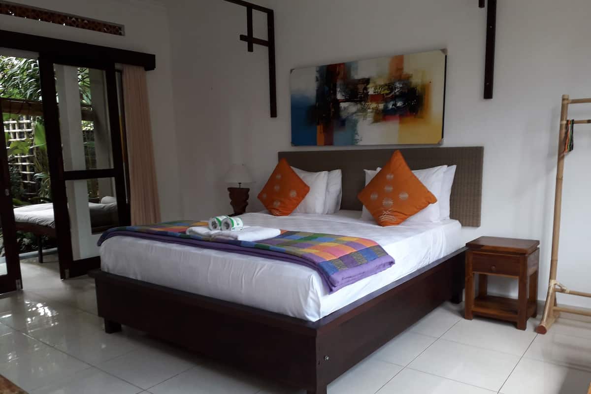 Deluxe Double Room | Free WiFi, bed sheets