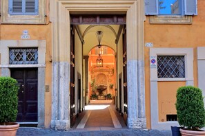 Entrée de l’hébergement 