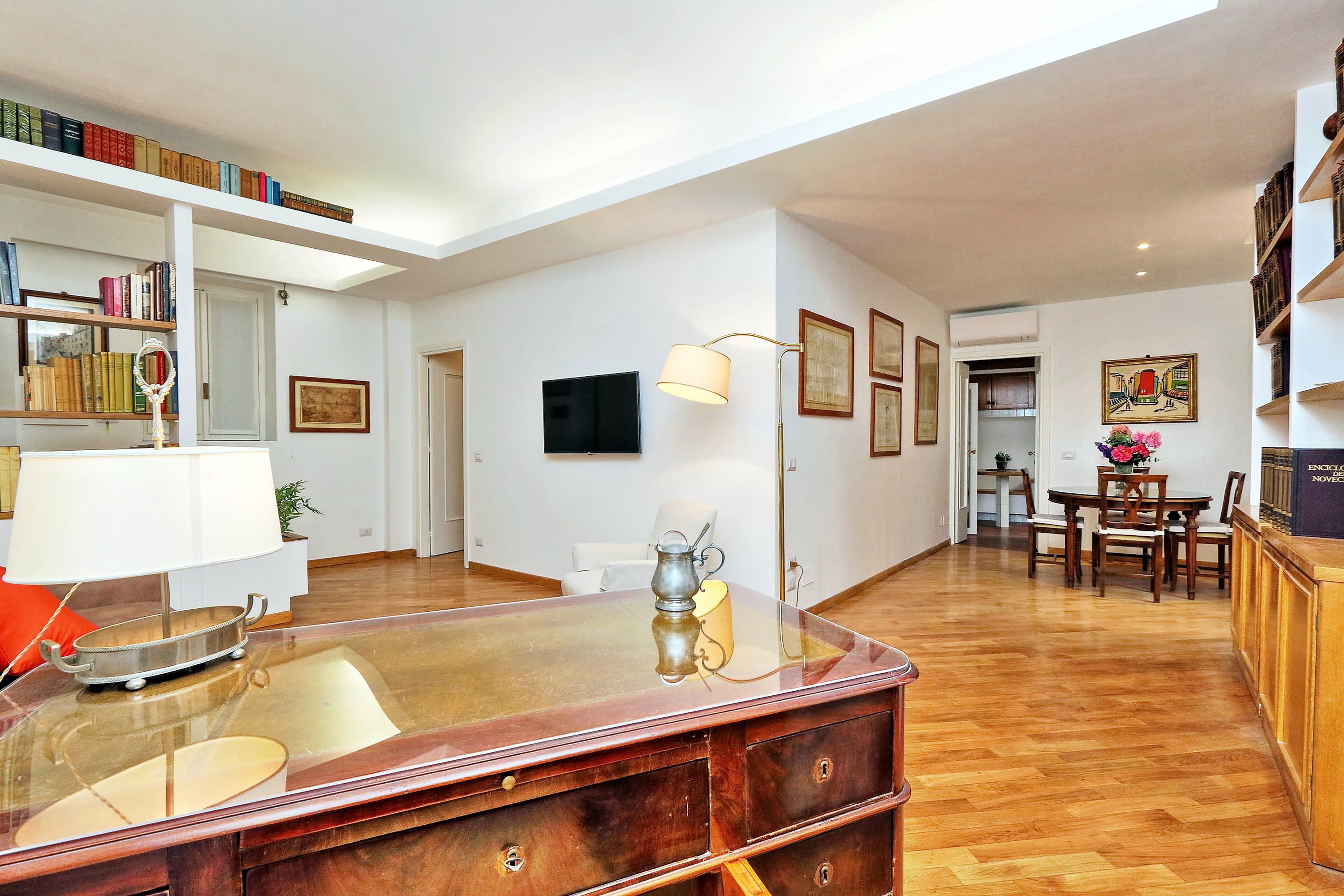 Apartment, 2 Bedrooms | Living area