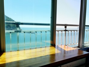 Room (B) | Desk, blackout drapes, free WiFi - Haeoreumspa (Yeosu)