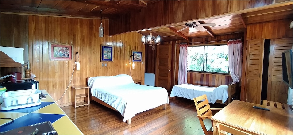 Bed And Breakfast, Posada De La Costa Verde. - San José, Costa Rica