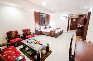 Executive Room | Iron/ironing board, free WiFi, bed sheets