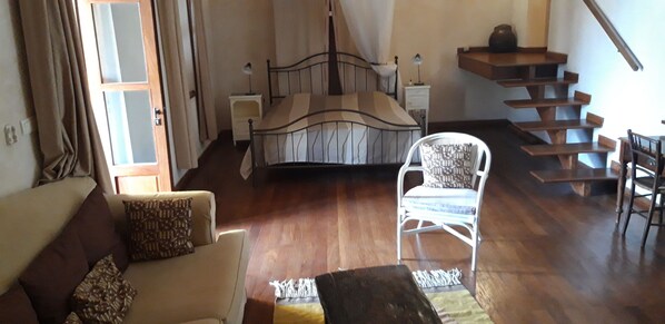 Standard Single Room | Desk, blackout curtains, free WiFi, bed sheets