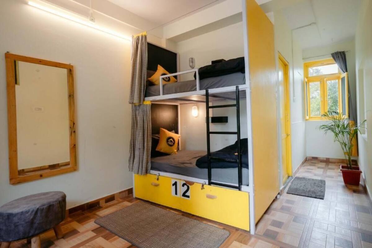 Comfort slaapzaal | Verduisterende gordijnen, gratis wifi, beddengoed