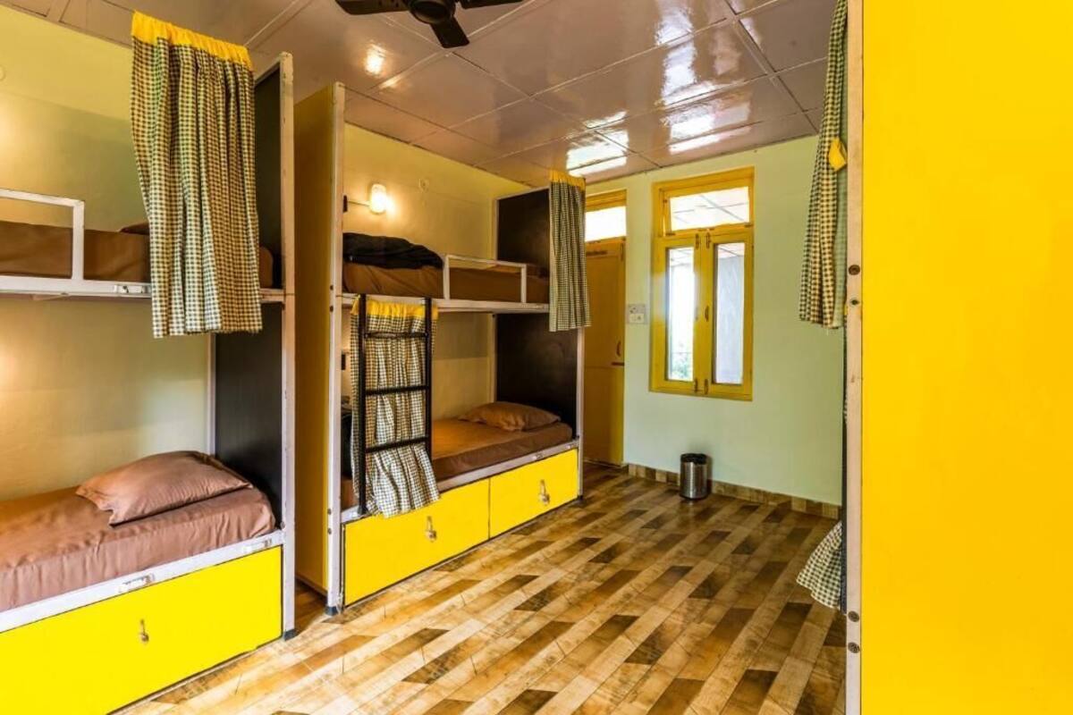 Slaapzaal | Verduisterende gordijnen, gratis wifi, beddengoed