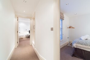 Interior - PML Apartments Park Road (London)