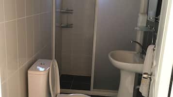 Ducha, cabezal de ducha con hidromasaje, artículos de tocador gratuitos