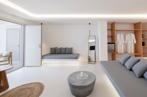 Ropa de cama hipoalergénica y minibar