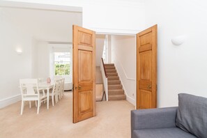 Leilighet, flere senger | Oppholdsområde | Flatskjerm-TV