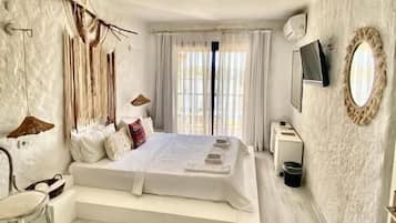 Deluxe-Doppelzimmer | Bettwäsche aus ägyptischer Baumwolle, hochwertige Bettwaren, Minibar