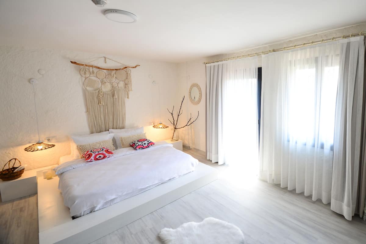 Sábanas de algodón egipcio, ropa de cama de alta calidad y minibar