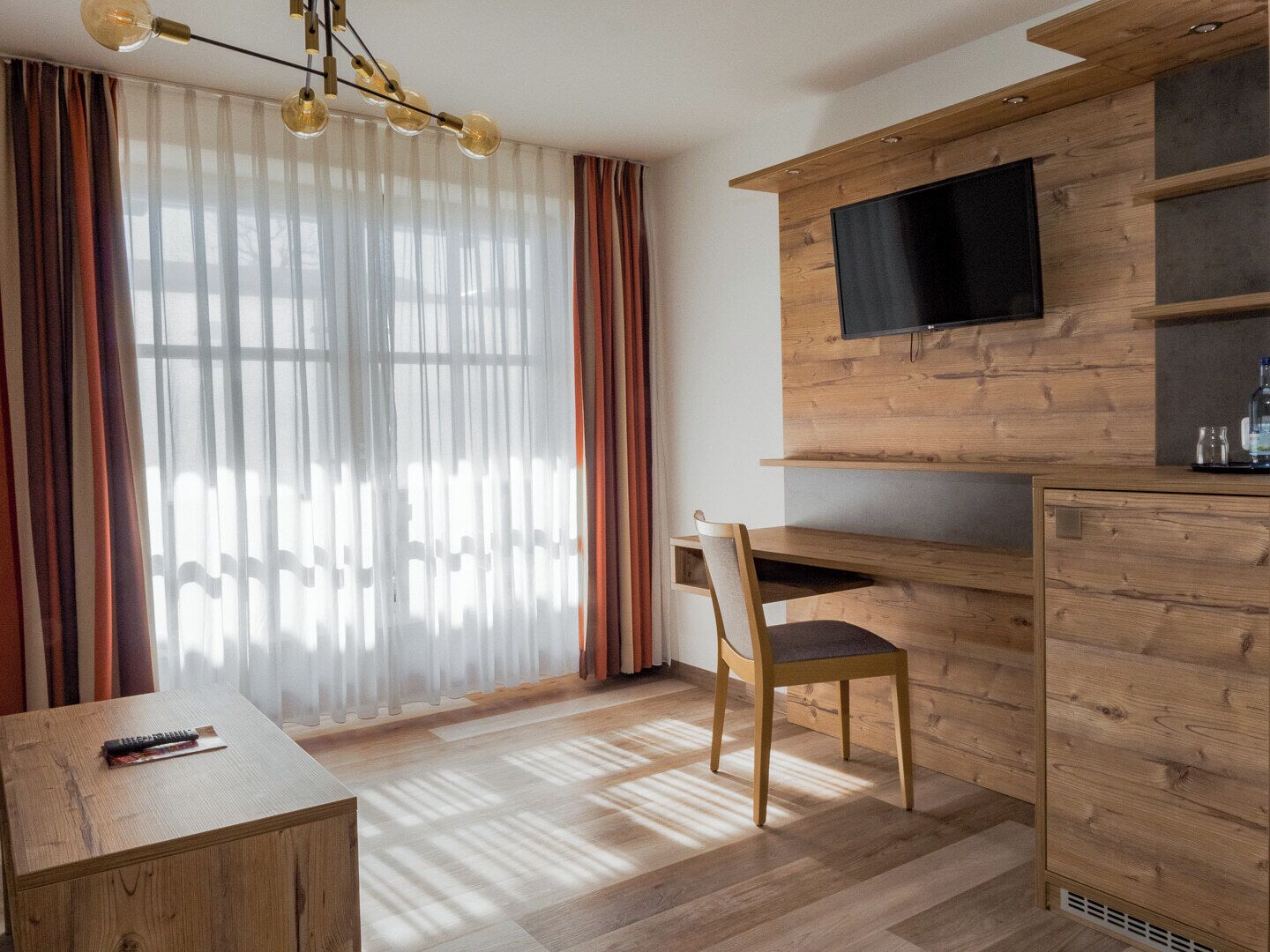 standard room | in-room safe, desk, blackout curtains, soundproofing