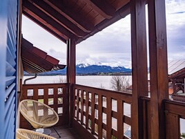 Caja de seguridad en la habitación, escritorio y cortinas blackout 