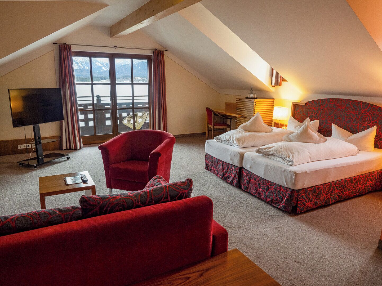 studio suite | in-room safe, desk, blackout curtains, soundproofing