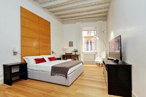 Appartamento, 2 camere da letto | Con stile personalizzato, con arredamento individuale, una scrivania
