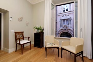 Apartment, 2 Bedrooms | Living area