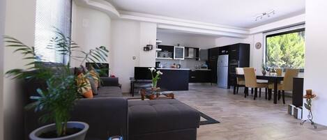 Villa, 3 Bedrooms | Living area