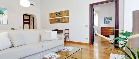 Apartment, 1 Bedroom | Living area