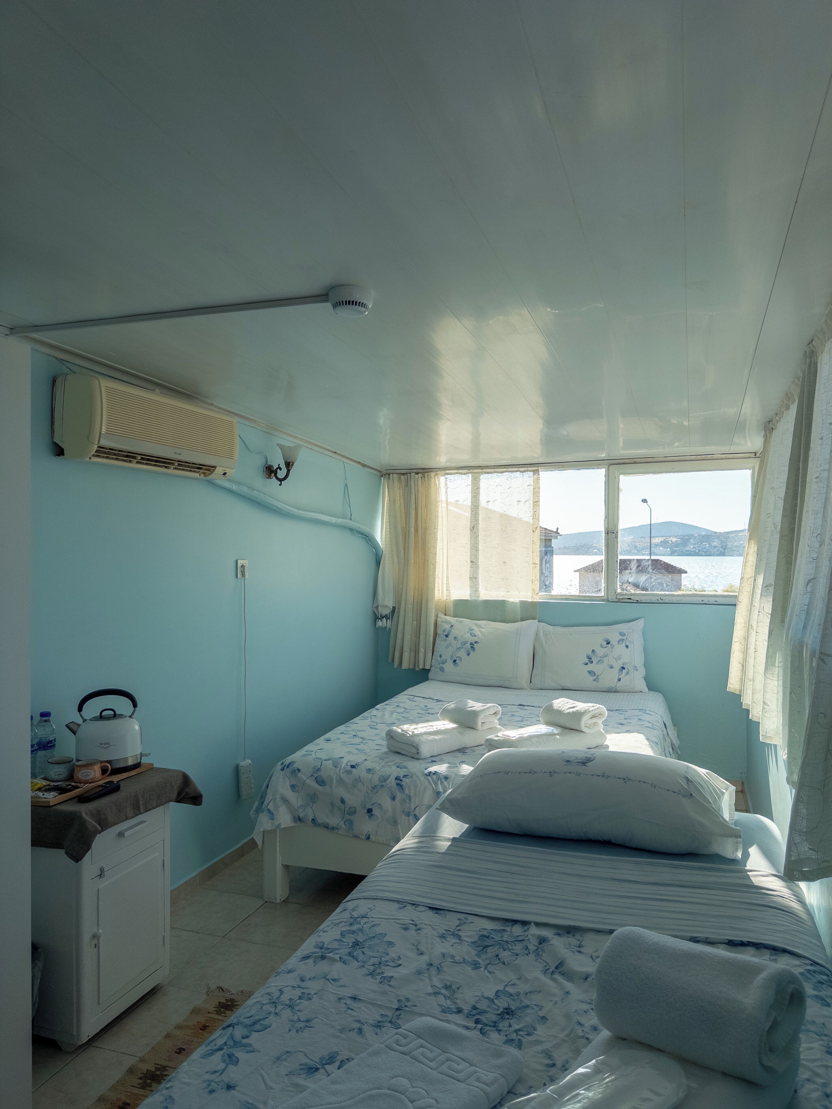 Premium bedding, iron/ironing board, free WiFi, bed sheets