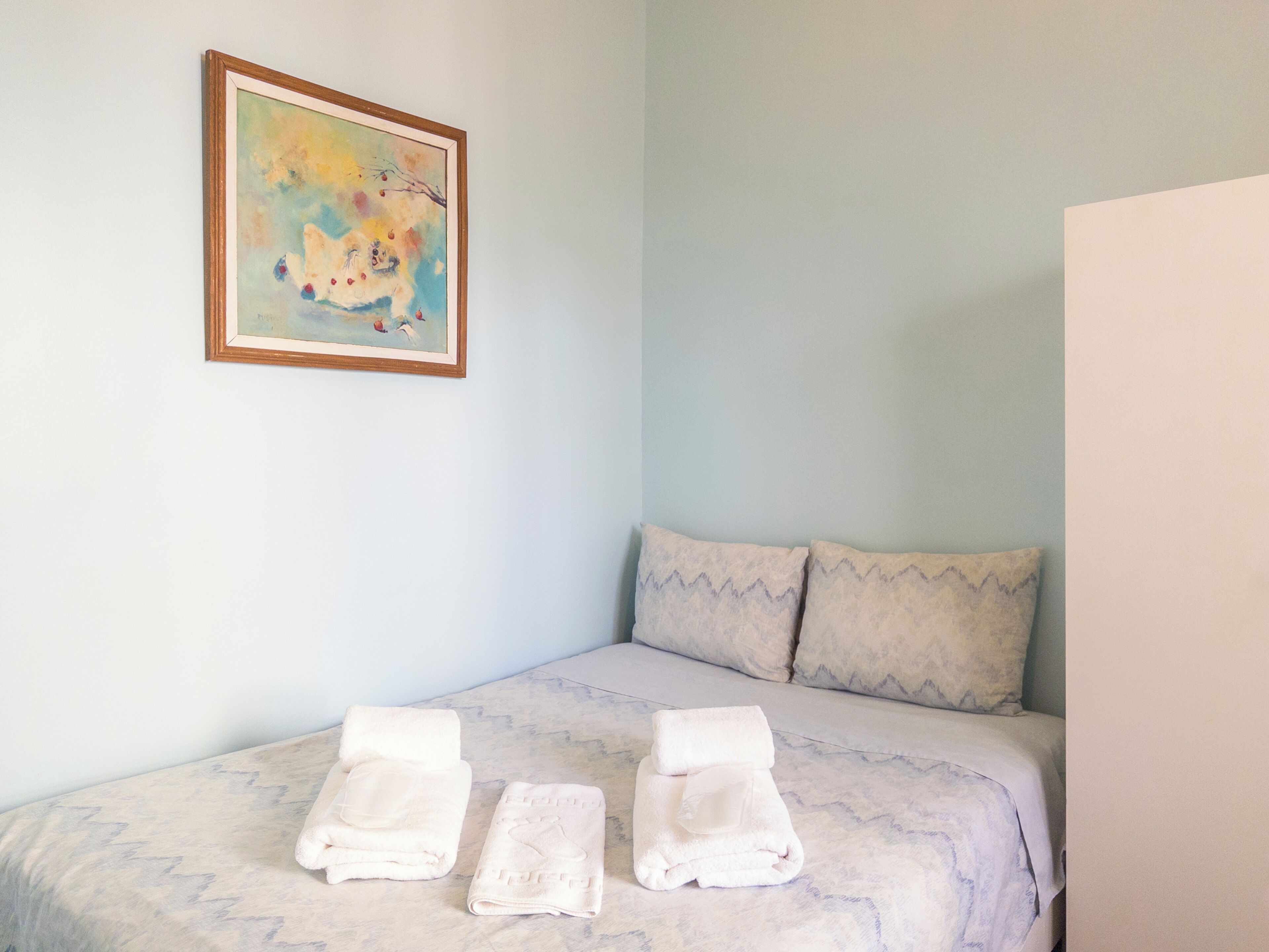Economy Double Room | Premium bedding, iron/ironing board, free WiFi, bed sheets