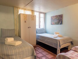 Ropa de cama de alta calidad y tabla de planchar con plancha 