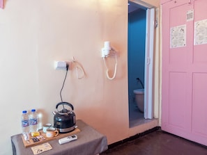 Double Room | Premium bedding, iron/ironing board (on request), WiFi (free) - Tarihi Rum Konağı Antikhan (Ayvalik)