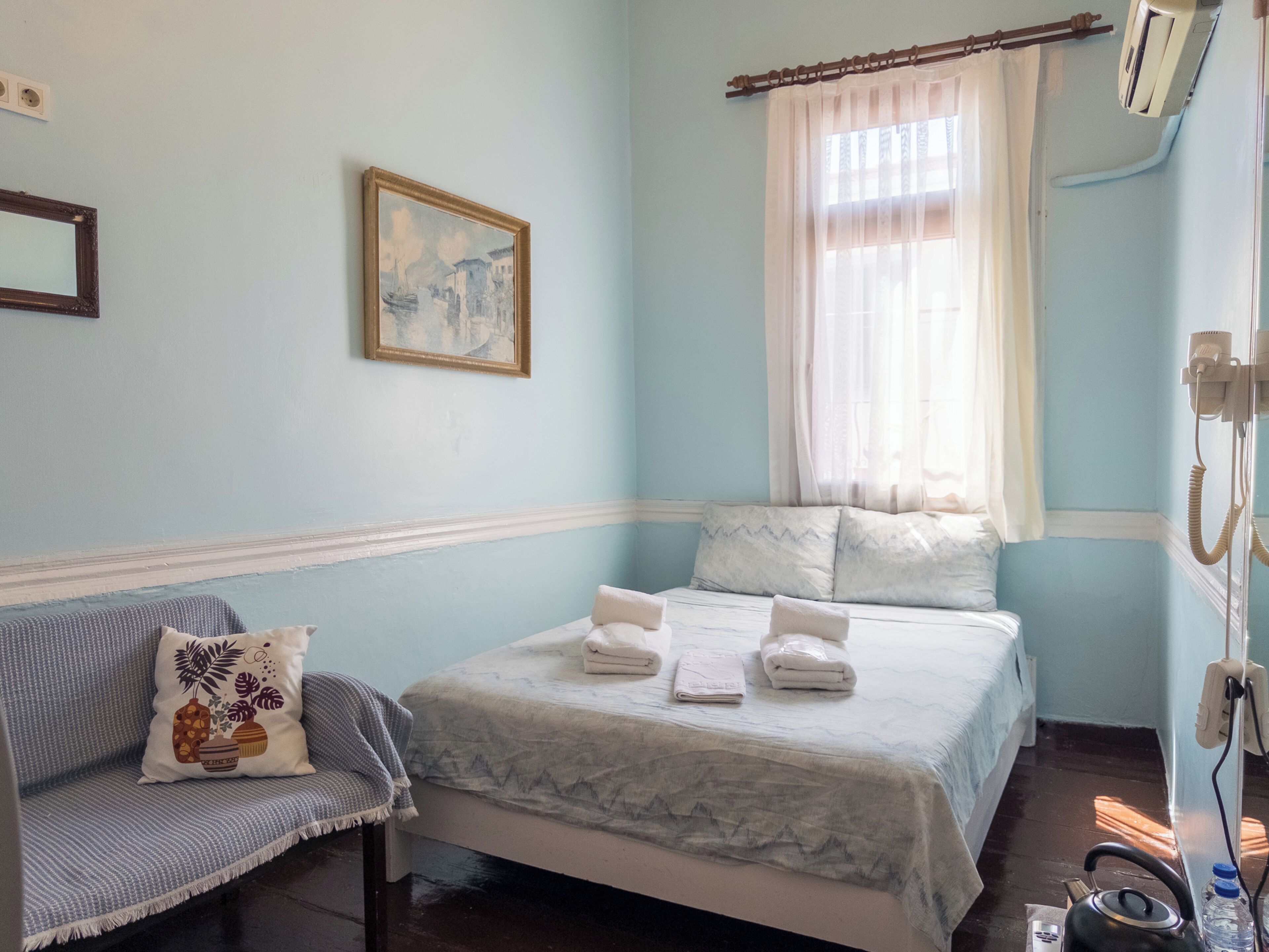 Standard Double Room | Premium bedding, iron/ironing board, free WiFi, bed sheets