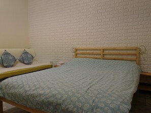 Blackout curtains, free WiFi, bed sheets - Beginning Guesthouse - Hostel (Taoyuan City)