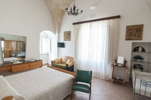 Comfort Double Room | Free WiFi, bed sheets - B&B Donna Lina (Matera)