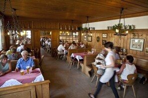 Daily buffet breakfast for a fee - Gasthof Bogenrieder (Pörnbach)