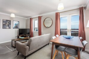Classic Apartment, 2 Bedrooms, Non Smoking | Interior - Bay View - Donnini Apartments (Ayr)