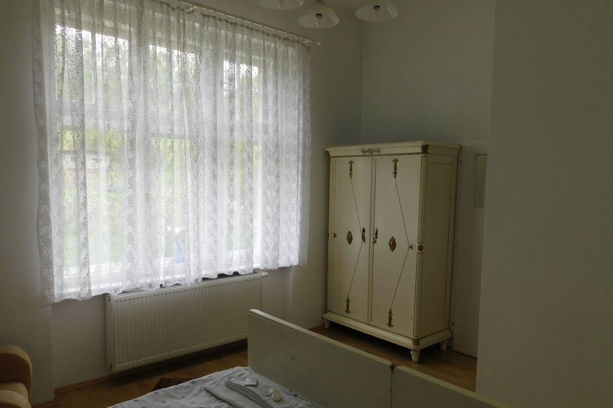 Habitación doble (Retro, Shower) | Caja de seguridad en la habitación, cunas gratuitas y camas extra