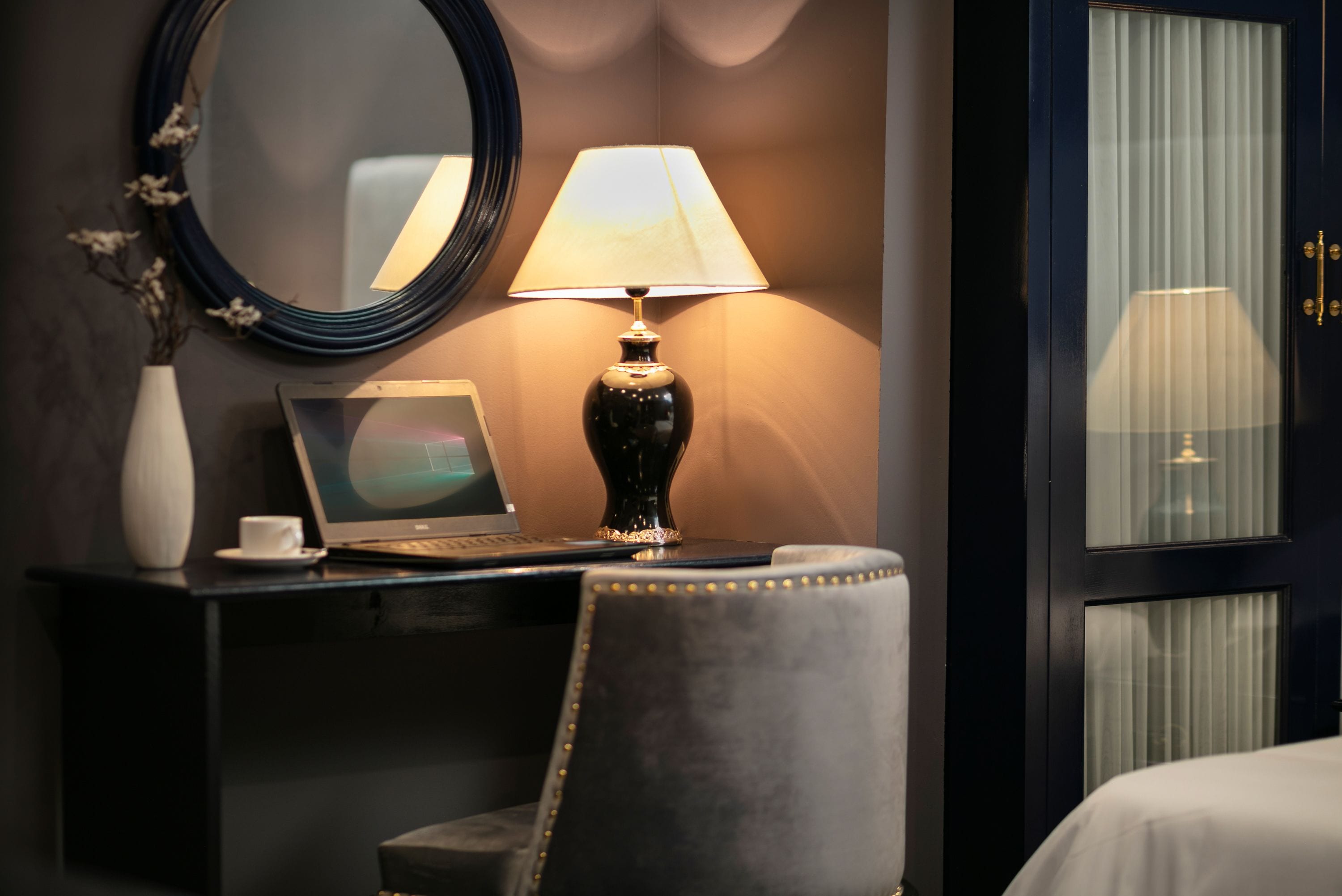 down duvets, memory-foam beds, minibar, in-room safe