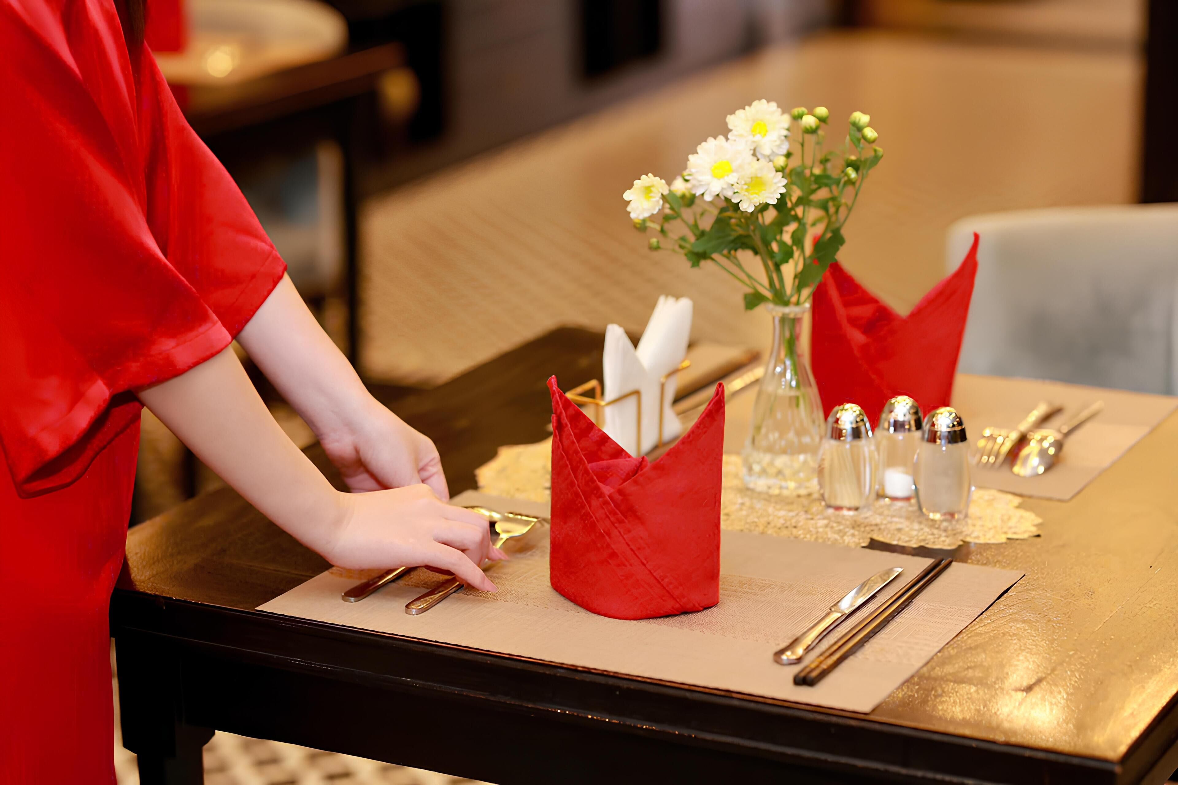 daily buffet breakfast (vnd 150000 per person)