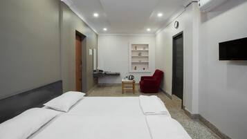 Soundproofing, iron/ironing board, free WiFi, bed sheets