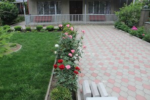 Garden - Hotel Oniks (Kutaisi)