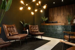 Àrea amb seients del vestíbul