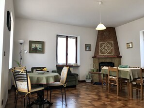 Villa, 2 Bedrooms | Living area | Flat-screen TV - Casa Olinda (Lazise)