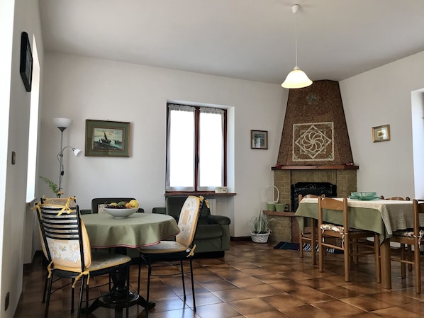 Villa, 2 Bedrooms | Living area